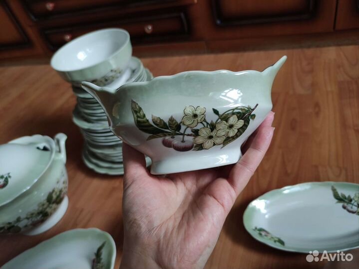 Сервиз столовый на 6персон 35 предметов. Не Китай