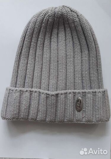 Демисезонная шапка