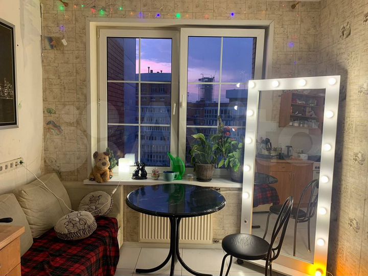 Комната 100 м² в 3-к., 9/9 эт.