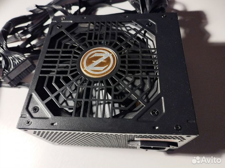 Zalman GigaMax, 750W, 80+ Bronze (ZM750-gvii)