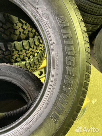 Bridgestone Dueler H/T D687 265/65 R17