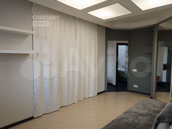 2-к. квартира, 52 м², 9/17 эт.