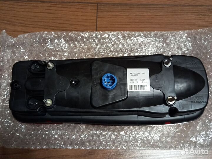 Задний стоп фара