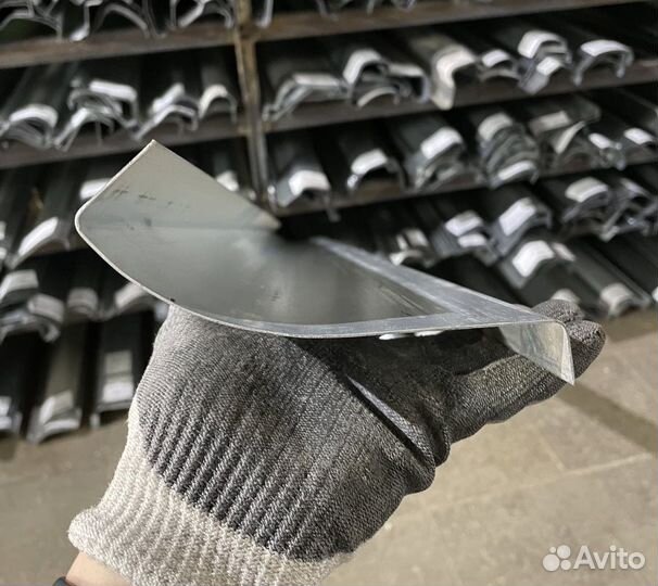 Порог левый Mazda 323S, Familia, Protege BA 1994-1