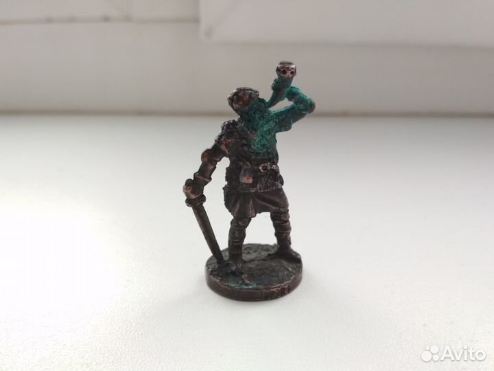 Фигурки солдатиков