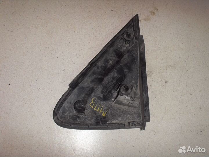 Накладка крыла LC6269155 Mazda MPV 2 (LW)