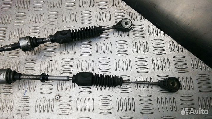 Кулиса Toyota Avensis 3 (T270) рест. 2012