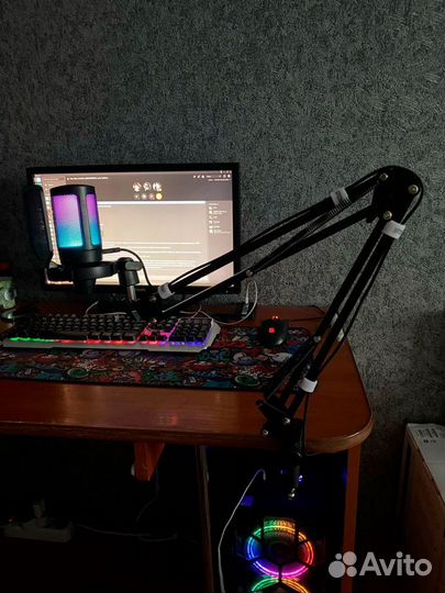 Микрофон Fifine Ampligame A6T с пантографом