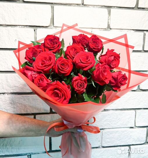 Розы. Гипсофилы. Букеты. Доставка