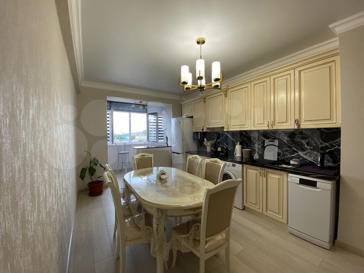 2-к. квартира, 80 м², 7/9 эт.