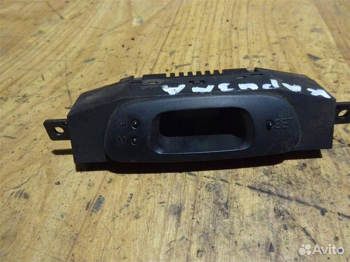 Электронные часы Mitsubishi Carisma (DA) 1995-1999