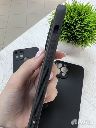 Чехлы на телефон