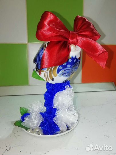 Парящая чашка