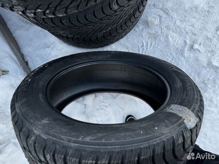 Nokian Tyres Hakkapeliitta R3 SUV 275/50 R20 110R