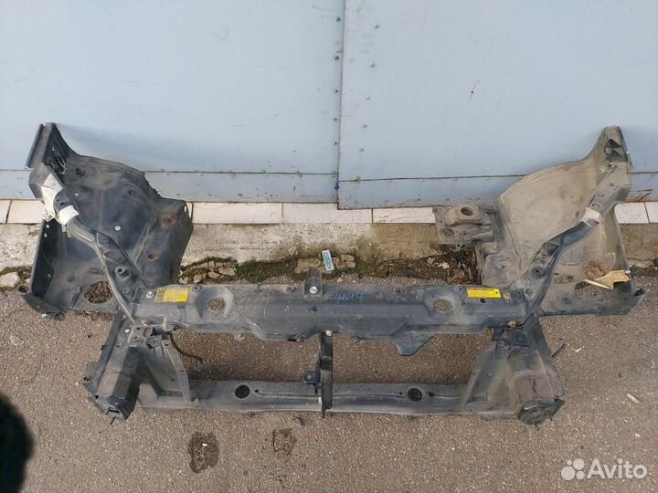 Передняя панель (телевизор) Toyota Prius 2 NHW20