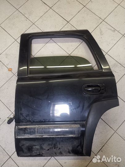 Дверь задняя chevrolet tahoe GMT 840
