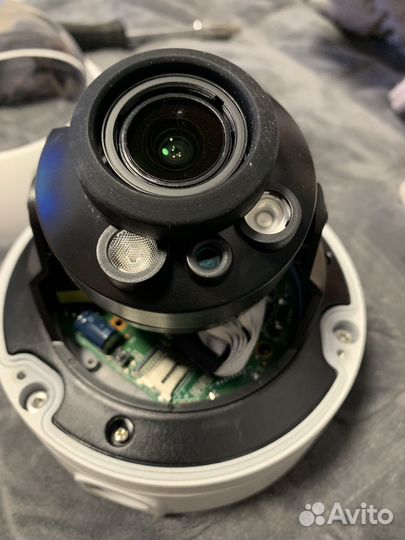 Камера видеонаблюдения купольная