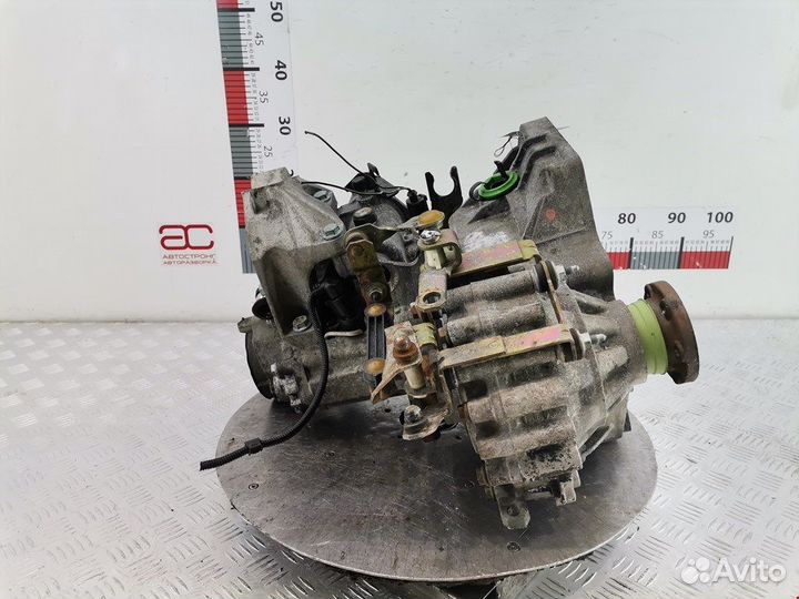 МКПП (механическая коробка переключения передач) V