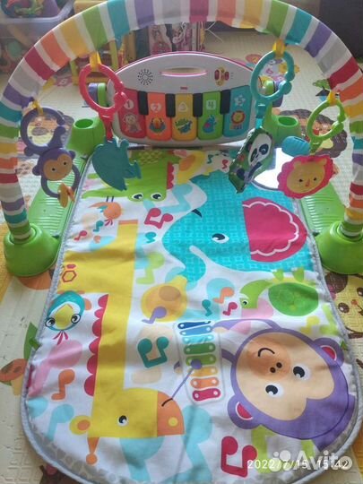 Развивающий коврик с пианино