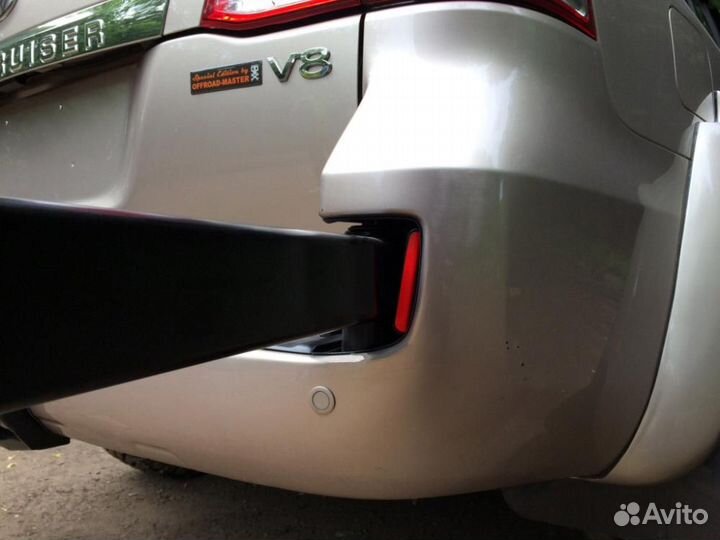 Калитка риф с квадратом под фаркоп в штатный задний бампер с подсветкой номера Toyota Land Cruiser 2