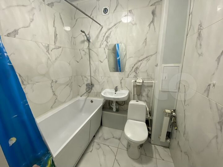 2-к. квартира, 53,5 м², 1/3 эт.