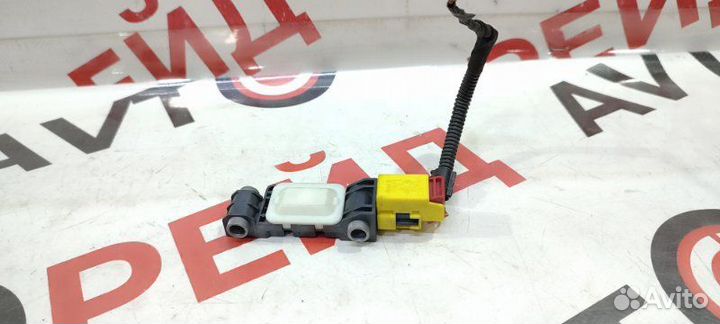 Датчик airbag Audi A3 8P cdaa 13.12.2011