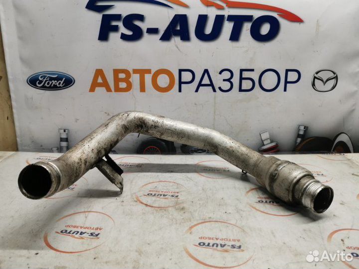 Патрубок интеркулера Volvo V60 2.0 дизель D5204T