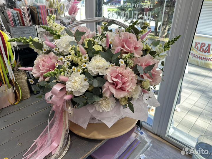 Помощник флориста