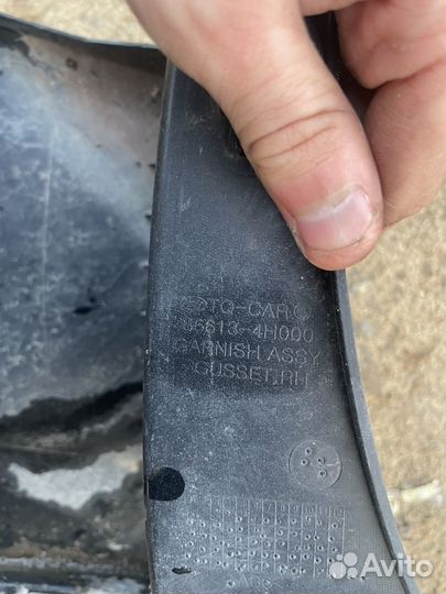 Накладка под фонарем Hyundai Grand Starex / H1