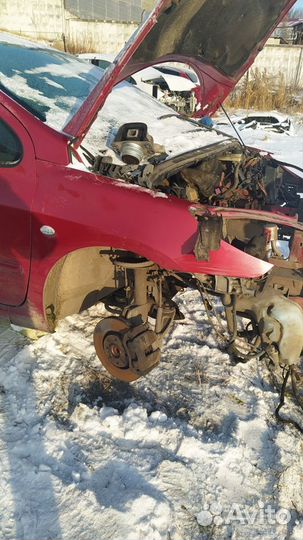 Правое переднее крыло(красное) Пежо 307 рест