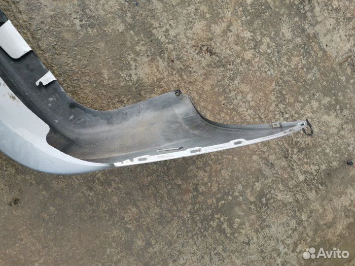 Бампер задний Toyota Prius NHW20