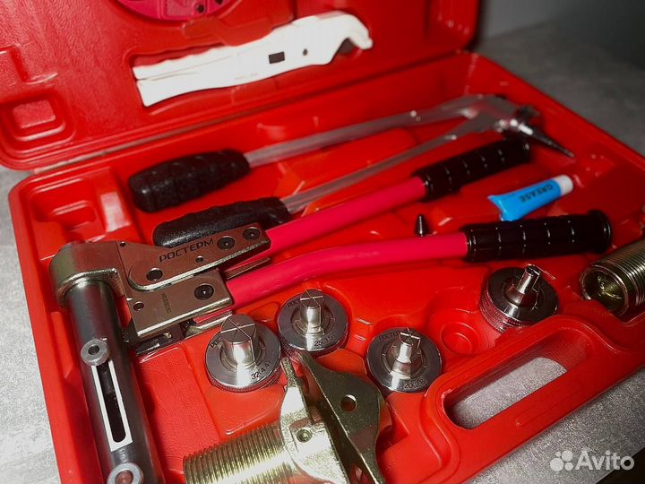 Инструмент механический для аксиальных фитингов и