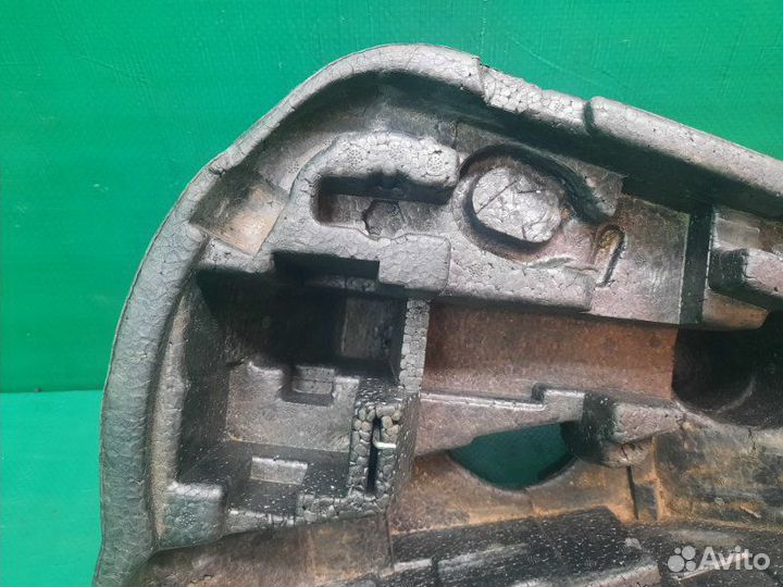 Ящик для инструмента в багажник Volkswagen Golf 4