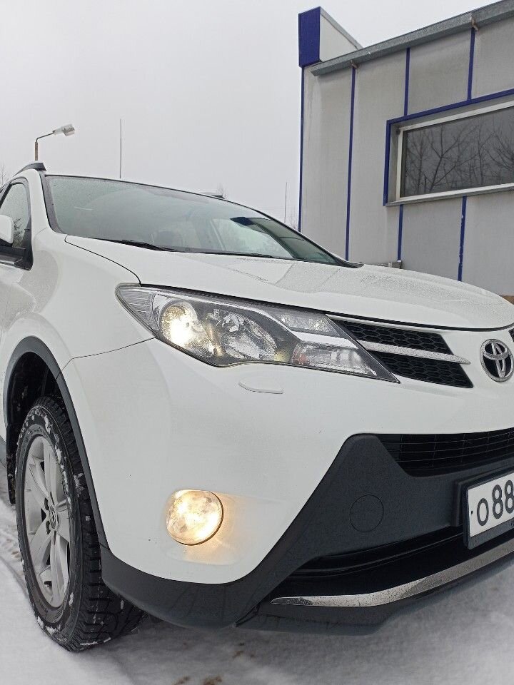 Toyota RAV4: фото владельца