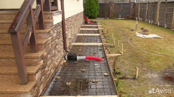 Бригада строителей