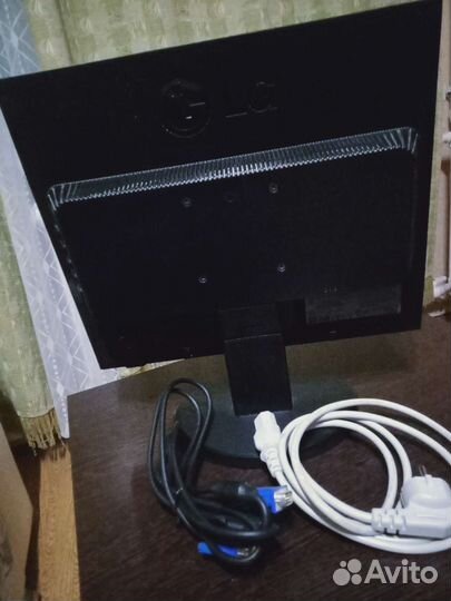 Монитор LG