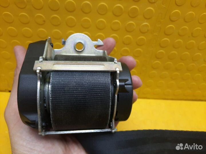 Ремень безопасности передний левый Nissan Terrano