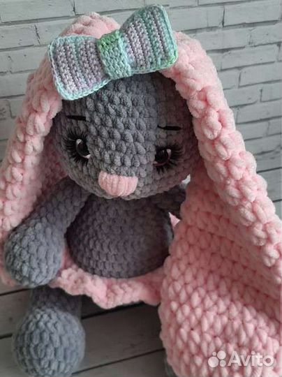 Вязаный Заяц ручной работы