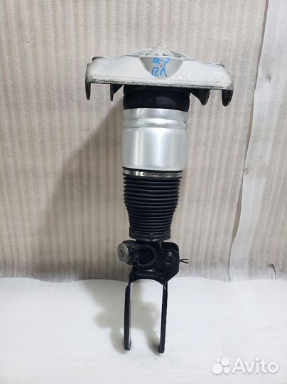 Пневмо стойка на Audi Q7 4L