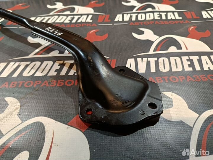 Распорка передней стойки Ford Focus 2