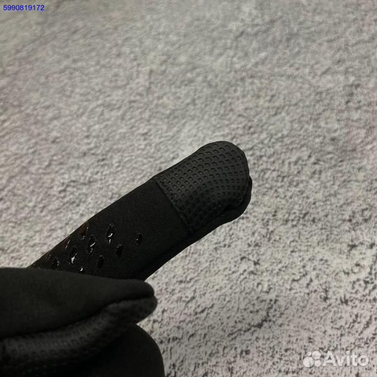 Перчатки Puma новые