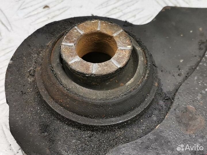 Рычаг передний правый Nissan Micra K11