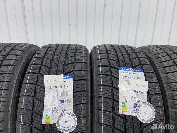 Triangle TR777 215/65 R16