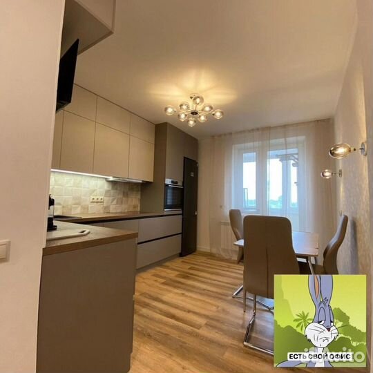 Прямая в потолок кухня на заказ