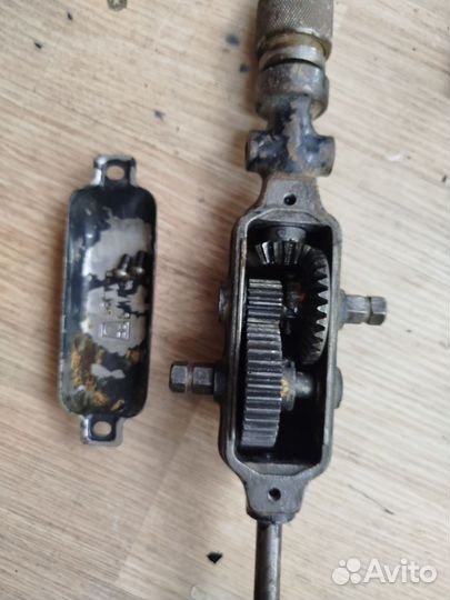 Дрель ручная