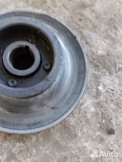 Шкив коленвала Volkswagen Passat B2