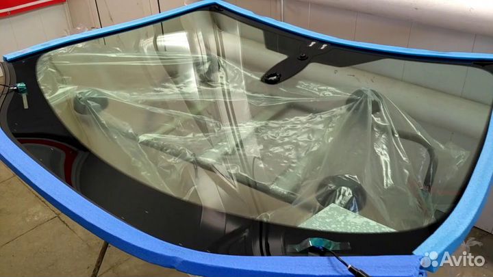 Лобовое стекло на Форд Фокус 3