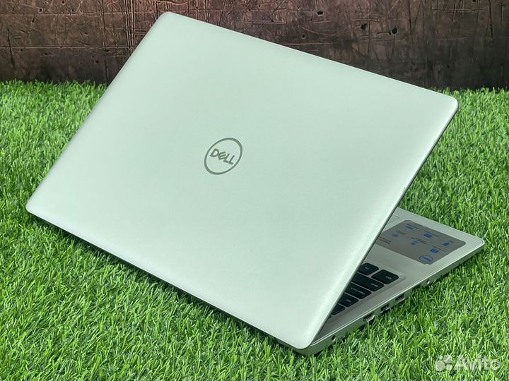 Dell Inspirion 15 i7 7500 8GB 1TB HDD 15,6