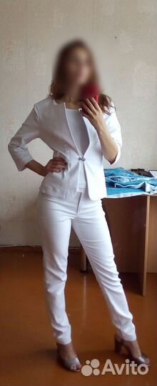 Брючный костюм женский
