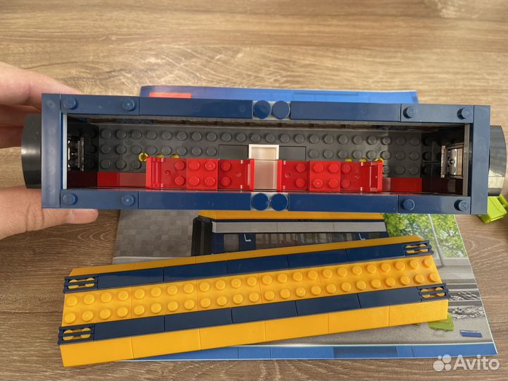 Lego вагоны 60197